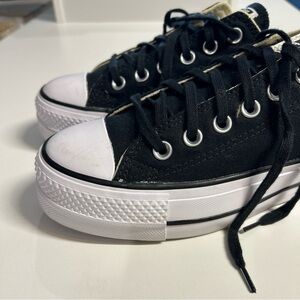 Converse Chuck Taylor Platform Sneakers